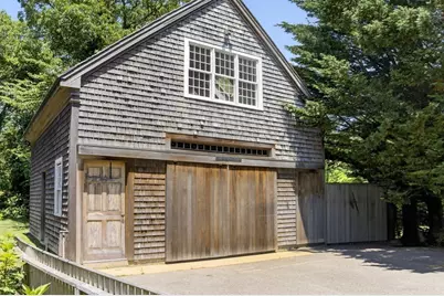 205 Meetinghouse Way, Edgartown, MA 02539 - Photo 31