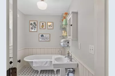 205 Meetinghouse Way, Edgartown, MA 02539 - Photo 13
