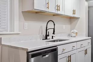 1 Hazel St, Salem, MA 01970 - Photo 5