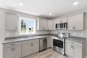 71 Pine St, Warren, MA 01083 - Photo 3