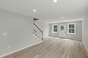 71 Pine St, Warren, MA 01083 - Photo 11