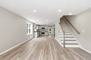 71 Pine St, Warren, MA 01083 - Photo 9