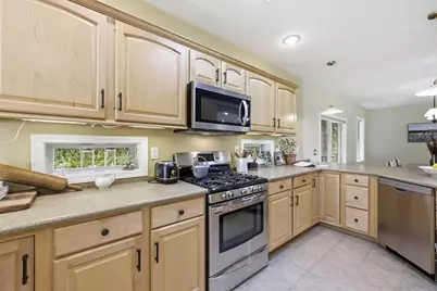 250 N Main St, Sunderland, MA 01375 - Photo 27