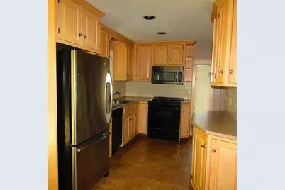 33 Claire Avenue, Northampton, MA 01062 - Photo 9