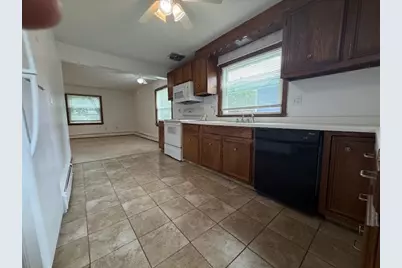 16 Indian Rock Dr #B, Saugus, MA 01906 - Photo 5