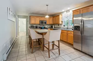4 Commonwealth Ave, Auburn, MA 01501 - Photo 9