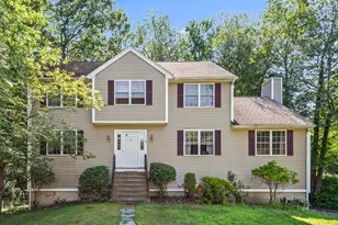 4 Commonwealth Ave, Auburn, MA 01501 - Photo 1