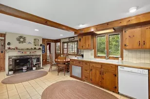 28 Spring St, Hanson, MA 02341 - Photo 5