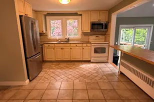 7 Wayne Dr, Foxboro, MA 02035 - Photo 5
