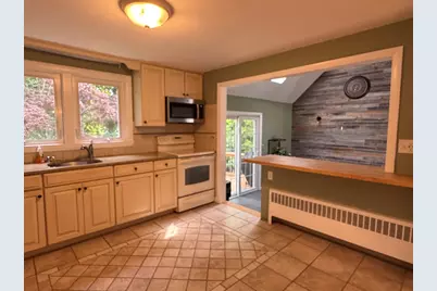 7 Wayne Dr, Foxboro, MA 02035 - Photo 3