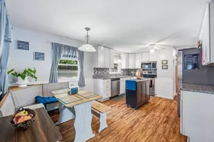 37 Parker St, Fitchburg, MA 01420 - Photo 7