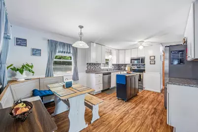 37 Parker St, Fitchburg, MA 01420 - Photo 7