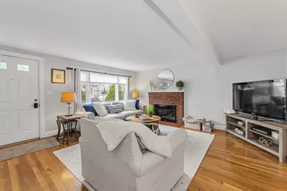 9 Berwick Street, Boston, MA 02132 - Photo 5