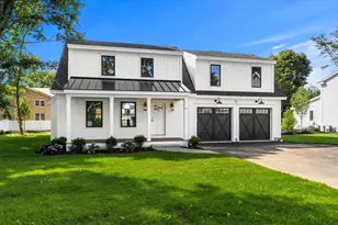 9 Harvey Park, Lynnfield, MA 01940 - Photo 1
