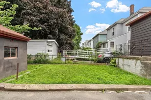 8 Chase St, Beverly, MA 01915 - Photo 29