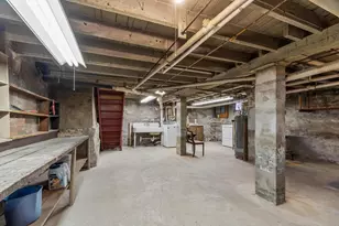 8 Chase St, Beverly, MA 01915 - Photo 29
