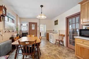 8 Chase St, Beverly, MA 01915 - Photo 13