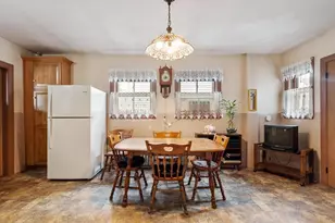8 Chase St, Beverly, MA 01915 - Photo 3