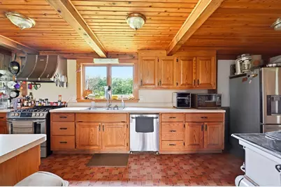 233 Ragged Hill Rd, West Brookfield, MA 01585 - Photo 9
