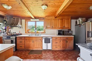 233 Ragged Hill Rd, West Brookfield, MA 01585 - Photo 9