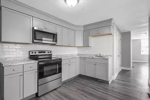 50-52 Willow St, Lowell, MA 01852 - Photo 3