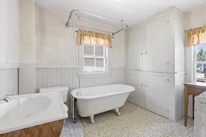 39 Main St, Saugus, MA 01906 - Photo 31