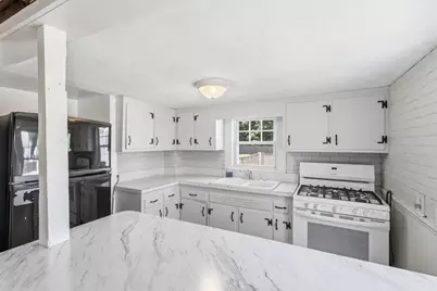 39 Main St, Saugus, MA 01906 - Photo 11