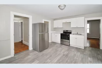 24-26 Pequot St, Springfield, MA 01151 - Photo 7