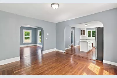 16 Warfield St, Hopedale, MA 01747 - Photo 5