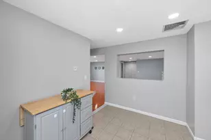 28 9th St, Medford, MA 02155 - Photo 7