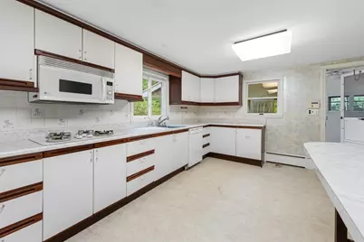166 Pine St, Manchester by the Sea, MA 01944 - Photo 13