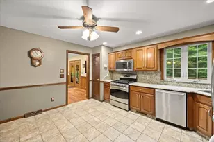 195 Colonial Dr, Somerset, MA 02726 - Photo 27