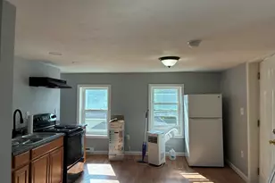 51 Pleasant St, Ware, MA 01082 - Photo 5