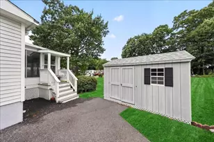 60 Leisurewoods Dr, Rockland, MA 02370 - Photo 17