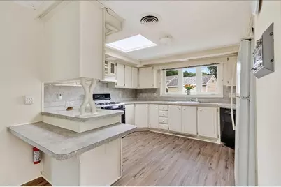 60 Leisurewoods Drive, Rockland, MA 02370 - Photo 5
