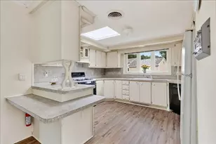 60 Leisurewoods Dr, Rockland, MA 02370 - Photo 5
