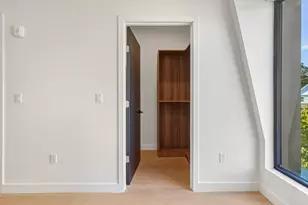 22 High St, Boston, MA 02122 - Photo 15