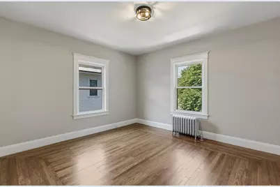 61 W Glen St, Holyoke, MA 01040 - Photo 23