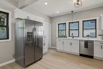 61 W Glen St, Holyoke, MA 01040 - Photo 3