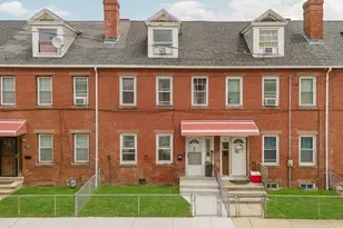 14 Center St, Holyoke, MA 01040 - Photo 1