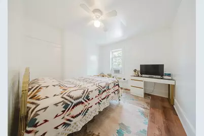 14 Center St, Holyoke, MA 01040 - Photo 15