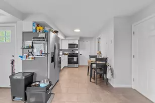 21 Medford St, Malden, MA 02148 - Photo 15