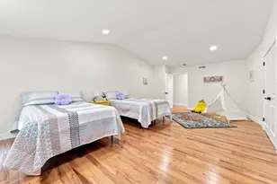 20 Longfellow Rd, Holyoke, MA 01040 - Photo 19
