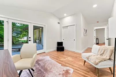 20 Longfellow Rd, Holyoke, MA 01040 - Photo 31