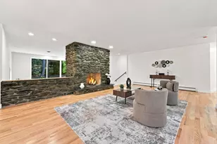 20 Longfellow Rd, Holyoke, MA 01040 - Photo 5