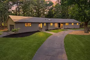 20 Longfellow Rd, Holyoke, MA 01040 - Photo 1