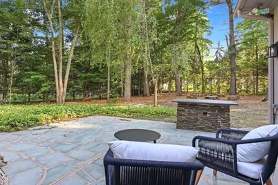 20 Longfellow Rd, Holyoke, MA 01040 - Photo 37