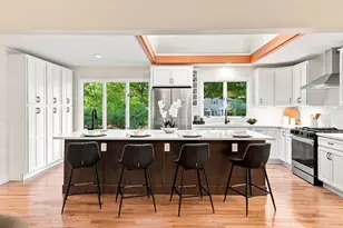 20 Longfellow Rd, Holyoke, MA 01040 - Photo 9