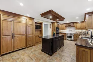 236 Bridle Path, North Andover, MA 01845 - Photo 5