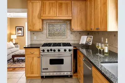 6 Windsor Pl, Mansfield, MA 02048 - Photo 7